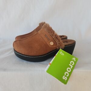Crocs Cobbler Leather Shimmer Bronze Clogs with Faux Fur Lining | NWT | 6